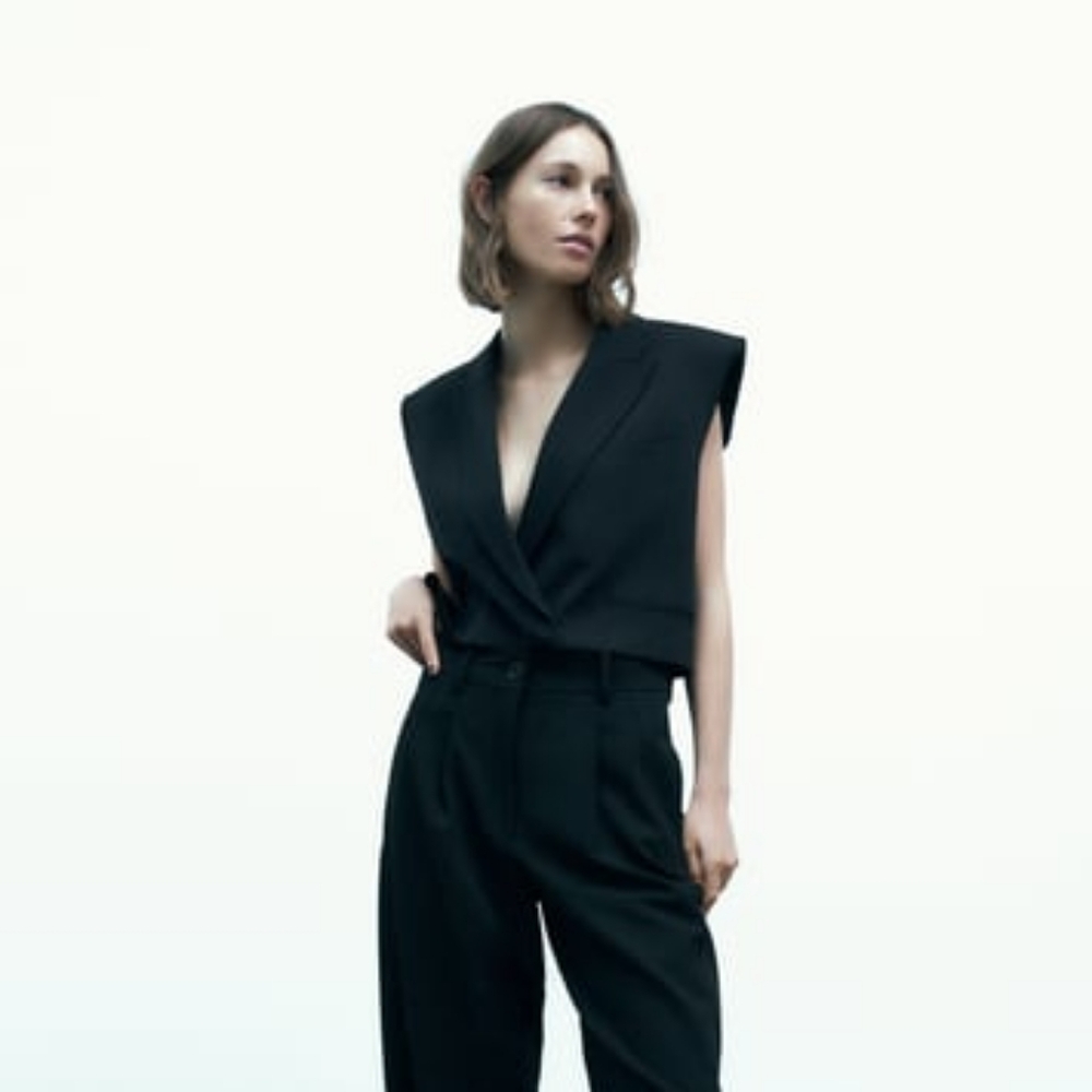 Zara cropped vest, black, size L, NWT